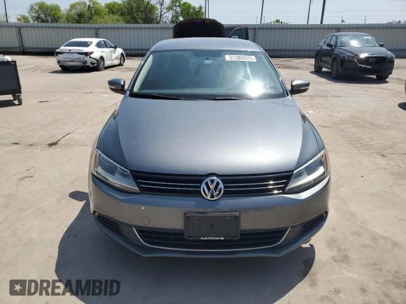 2013 Volkswagen Jetta SE with VIN 3VWDX7AJ8DM262510, listed as a Copart auction lot 51380935 with 176,064 mi miles and Clean title. Bid and sale history available at DreamBid. Image 5.