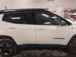 2018 Jeep Compass Trailhawk with VIN 3C4NJDDB2JT328269, listed as a IAAI auction lot 41597957 with 66,789 mi miles and . Bid and sale history available at carsss.com. Image 13.