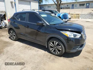 2020 Nissan Kicks SV z VIN 3N1CP5CV4LL564841, wystawiony jako Copart lot #57347645 z przebiegiem 67 515 mil mil oraz Szkoda całkowita • Salvage title. Historia ofert i sprzedaży dostępna na DreamBid. Obrazek 4.