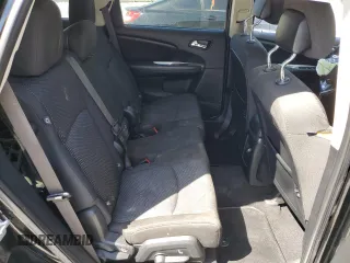 2019 Dodge Journey SE z VIN 3C4PDCBB5KT861344, wystawiony jako Copart lot #59275015 z przebiegiem Nie podano mil oraz Szkoda całkowita • Salvage title. Historia ofert i sprzedaży dostępna na DreamBid. Obrazek 11.