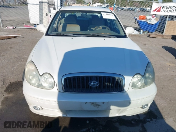 2002 Hyundai Sonata with VIN KMHWF25S92A571901, listed as a IAAI auction lot 41404038 with 133,316 mi miles. Bid and sale history available at carsss.com. Image 12.