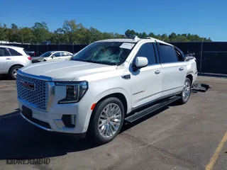 2023 GMC Yukon XL Denali with VIN 1GKS2JKT9PR370714, listed as a IAAI auction lot 40562477 with 19,114 mi miles. Bid and sale history available at carsss.com. Image 18.
