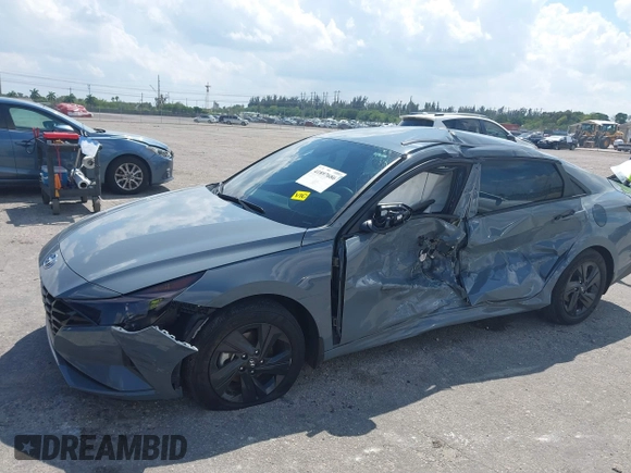 2022 Hyundai Elantra SEL with VIN KMHLM4AG0NU311475, listed as a IAAI auction lot 41897686 with 25,488 mi miles and . Bid and sale history available at DreamBid. Image 6.