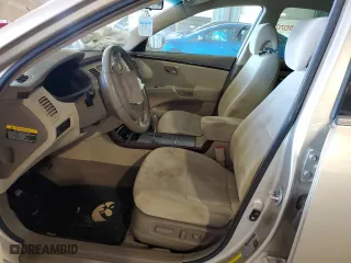 2011 Hyundai Azera GLS with VIN KMHFC4DD3BA533068, listed as a Copart auction lot 81233384 with 0 mi miles and Salvage Title. Bid and sale history available at carsss.com. Image 7.
