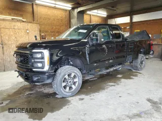2023 Ford F-350 with VIN 1FT8X3BN3PEC39662, listed as a Copart auction lot 48144565 with 18,118 mi miles and Salvage title. Bid and sale history available at DreamBid. Image 1.