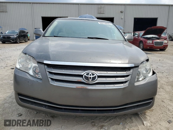 2007 Toyota Avalon XL z VIN 4T1BK36B67U191919, wystawiony jako Copart lot #56274055 z przebiegiem 188 679 mil mil oraz Szkoda całkowita • Salvage title. Historia ofert i sprzedaży dostępna na DreamBid. Obrazek 5.