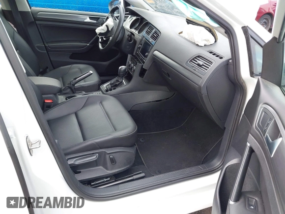 2021 Volkswagen Golf TSI z VIN 3VWG57AU9MM001027, wystawiony jako IAAI lot #42072074 z przebiegiem 81 819 mil mil oraz . Historia ofert i sprzedaży dostępna na DreamBid. Obrazek 5.
