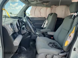 2011 Honda Element EX z VIN 5J6YH2H75BL000144, wystawiony jako Copart lot #60867165 z przebiegiem 127 013 mil mil oraz Nie do naprawy • Non repairable. Historia ofert i sprzedaży dostępna na DreamBid. Obrazek 7.
