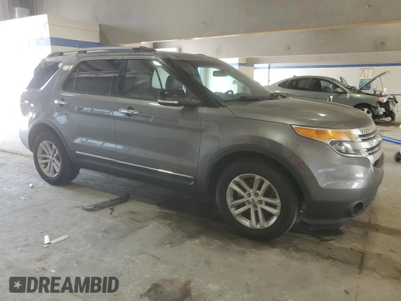 2014 Ford Explorer XLT z VIN 1FM5K7D86EGB48933, wystawiony jako Copart lot #60347305 z przebiegiem 231 613 mil mil oraz Czysty tytuł • Clean title. Historia ofert i sprzedaży dostępna na DreamBid. Obrazek 4.