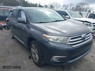 2013 Toyota Highlander Limited with VIN 5TDYK3EH5DS142408, listed as a IAAI auction lot 41713419 with 193,278 mi miles. Bid and sale history available at carsss.com. Image 1.