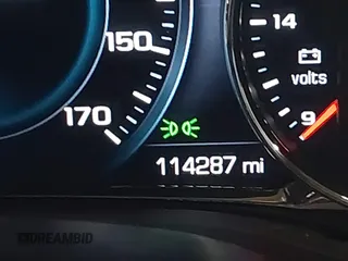 2017 GMC Acadia Denali z VIN 1GKKNXLSXHZ177151, wystawiony jako IAAI lot #42017941 z przebiegiem 114 287 mil mil oraz . Historia ofert i sprzedaży dostępna na DreamBid. Obrazek 15.