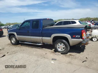 2002 GMC Sierra 1500 SLE z VIN 1GTEK19T92Z285346, wystawiony jako Copart lot #55022305 z przebiegiem 117 944 mil mil oraz Szkoda całkowita • Salvage title. Historia ofert i sprzedaży dostępna na DreamBid. Obrazek 2.