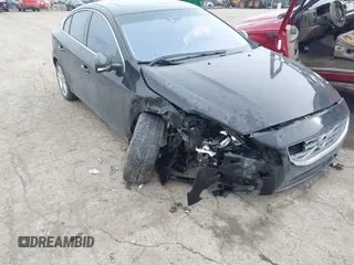 2013 Volvo S60 T5 with VIN YV1612FHXD2186540, listed as a IAAI auction lot 41428794 with 116,873 mi miles. Bid and sale history available at carsss.com. Image 1.