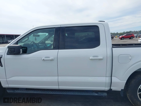2021 Ford F-150 XL z VIN 1FTFW1E86MFC44784, wystawiony jako IAAI lot #40562636 z przebiegiem 56 427 mil mil oraz . Historia ofert i sprzedaży dostępna na DreamBid. Obrazek 14.