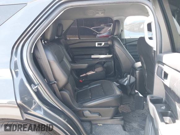 2022 Ford Explorer XLT z VIN 1FMSK7DHXNGA75438, wystawiony jako IAAI lot #42063723 z przebiegiem 45 857 mil mil oraz . Historia ofert i sprzedaży dostępna na DreamBid. Obrazek 8.