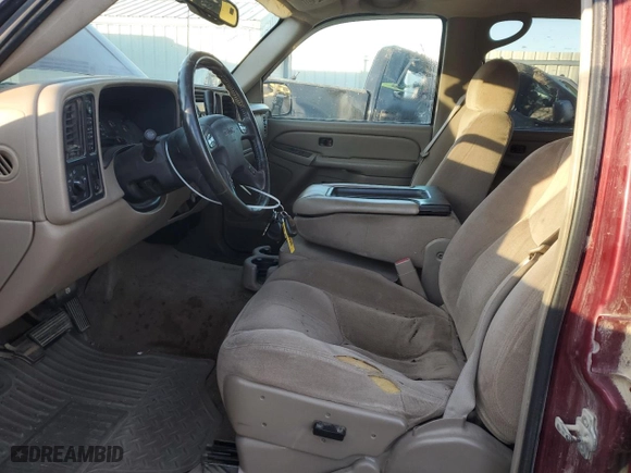 2004 GMC Sierra 1500 Crew Cab SLT with VIN 2GTEK13T441425873, listed as a Copart auction lot 84068604 with 261,500 mi miles and Salvage Title. Bid and sale history available at carsss.com. Image 7.