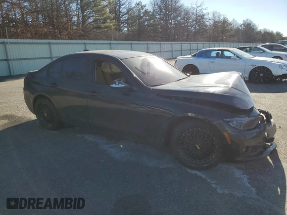 2018 BMW 3 Series 320i xDrive z VIN WBA8A3C53JA494999, wystawiony jako Copart lot #41457625 z przebiegiem Nie podano mil oraz Szkoda całkowita • Salvage title. Historia ofert i sprzedaży dostępna na DreamBid. Obrazek 4.