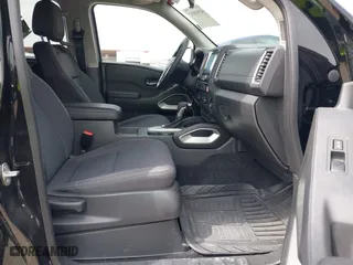 2023 Nissan Frontier PRO-4X with VIN 1N6ED1EK9PN666908, listed as a IAAI auction lot 41919897 with 35,251 mi miles. Bid and sale history available at carsss.com. Image 5.