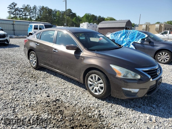 2013 Nissan Altima S with VIN 1N4AL3AP6DN515348, listed as a Copart auction lot 52253635 with 191,067 mi miles and Salvage Title. Bid and sale history available at carsss.com. Image 4.
