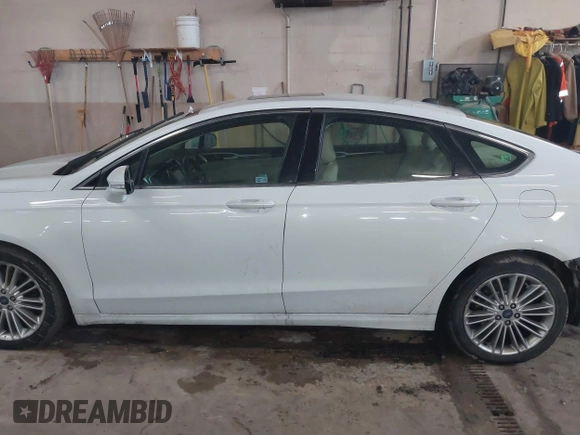 2016 Ford Fusion SE with VIN 3FA6P0T94GR268243, listed as a IAAI auction lot 41690685 with 63,327 mi miles. Bid and sale history available at carsss.com. Image 14.