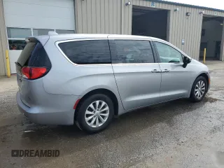2017 Chrysler Pacifica Touring with VIN 2C4RC1DG7HR519429, listed as a Copart auction lot 60887595 with 109,311 mi miles and Salvage title. Bid and sale history available at DreamBid. Image 3.