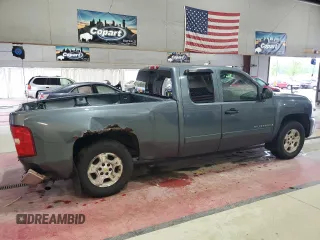 2007 Chevrolet Silverado 1500 LT w/1LT with VIN 2GCEC19J971592270, listed as a Copart auction lot 62802494 with 127,983 mi miles and Non Repairable. Bid and sale history available at carsss.com. Image 3.