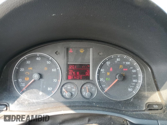 2008 Volkswagen Jetta Wolfsburg Edition with VIN 3VWRJ71K58M153556, listed as a Copart auction lot 71063924 with 197,518 mi miles and Salvage title. Bid and sale history available at DreamBid. Image 9.