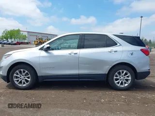 2018 Chevrolet Equinox LT with VIN 2GNAXSEV7J6278734, listed as a IAAI auction lot 42188943 with 321,936 mi miles. Bid and sale history available at carsss.com. Image 14.