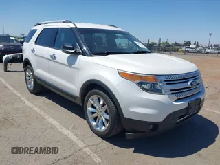 2011 Ford Explorer XLT with VIN 1FMHK8D83BGA65734, listed as a IAAI auction lot 42203640 with 184,923 mi miles and . Bid and sale history available at carsss.com. Image 1.