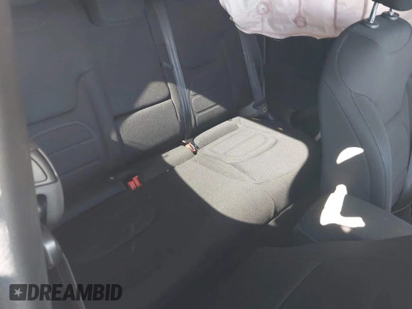2018 Jeep Renegade Latitude z VIN ZACCJABB8JPJ60781, wystawiony jako IAAI lot #41411050 z przebiegiem 72 236 mil mil oraz . Historia ofert i sprzedaży dostępna na DreamBid. Obrazek 8.