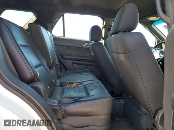 2015 Ford Utility Police Interceptor with VIN 1FM5K8AR9FGB32410, listed as a Copart auction lot 70232994 with 121,748 mi miles and Clean Title. Bid and sale history available at carsss.com. Image 11.