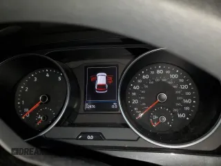 2021 Volkswagen Tiguan S z VIN 3VV0B7AX9MM007127, wystawiony jako Copart lot #45677935 z przebiegiem 32 976 mil mil oraz Czysty tytuł • Clean title. Historia ofert i sprzedaży dostępna na DreamBid. Obrazek 9.