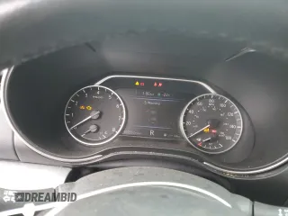 2017 Nissan Maxima SV z VIN 1N4AA6AP6HC455810, wystawiony jako Copart lot #56661335 z przebiegiem 102 552 mil mil oraz Szkoda całkowita • Salvage title. Historia ofert i sprzedaży dostępna na DreamBid. Obrazek 9.