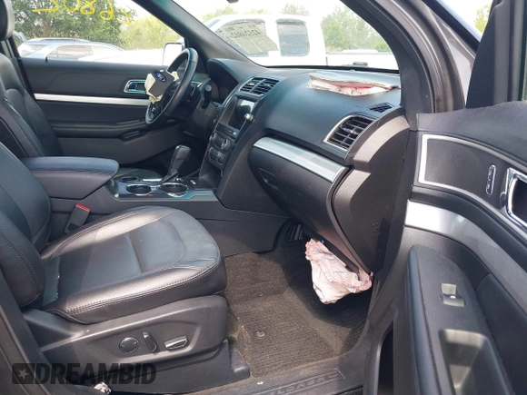 2017 Ford Explorer XLT with VIN 1FM5K7D86HGB90698, listed as a IAAI auction lot 42526802 with 124,640 mi miles and . Bid and sale history available at DreamBid. Image 5.