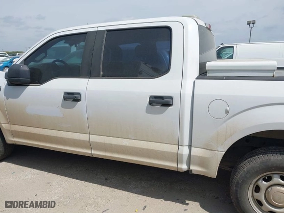 2015 Ford F-150 XL with VIN 1FTEW1CF2FKF14973, listed as a IAAI auction lot 42046499 with 176,422 mi miles. Bid and sale history available at carsss.com. Image 14.