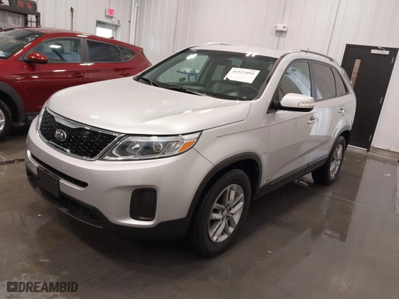2015 Kia Sorento LX with VIN 5XYKTDA78FG622187, listed as a IAAI auction lot 41522095 with 213,223 mi miles. Bid and sale history available at carsss.com. Image 21.
