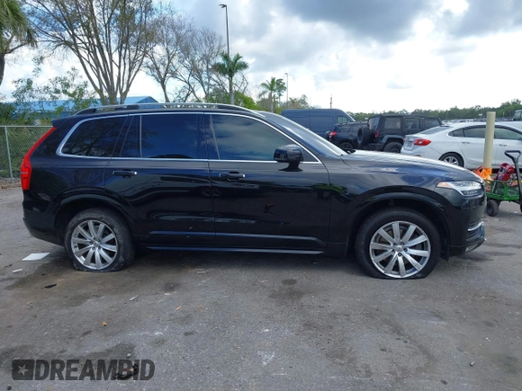 2017 Volvo XC90 Momentum with VIN YV4A22PK7H1110760, listed as a IAAI auction lot 41528500 with 97,610 mi miles. Bid and sale history available at carsss.com. Image 13.