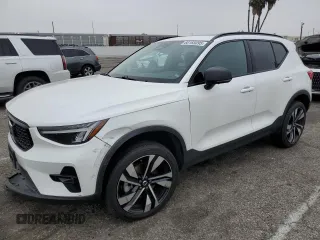 2024 Volvo XC40 Plus Dark Theme with VIN YV4L12ULXR2285377, listed as a Copart auction lot 60165095 with 43,423 mi miles and Salvage title. Bid and sale history available at DreamBid. Image 1.