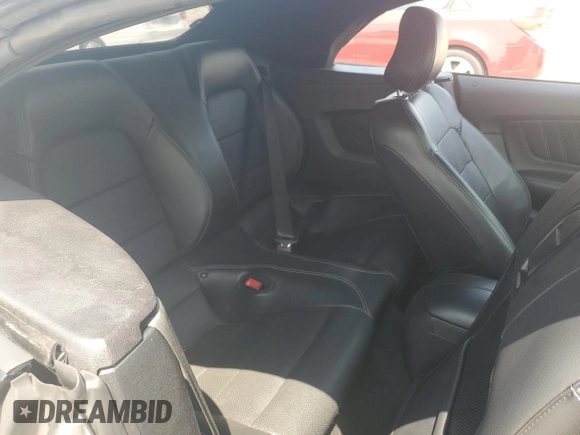 2019 Ford Mustang EcoBoost z VIN 1FATP8UH2K5181699, wystawiony jako Copart lot #58892445 z przebiegiem 118 265 mil mil oraz Szkoda całkowita • Salvage title. Historia ofert i sprzedaży dostępna na DreamBid. Obrazek 10.