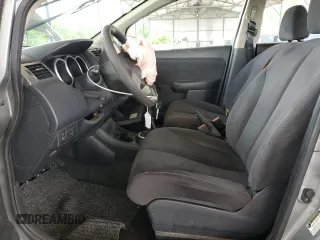 2008 Nissan Versa S z VIN 3N1BC13EX8L444176, wystawiony jako Copart lot #55516445 z przebiegiem 135 005 mil mil oraz Szkoda całkowita • Salvage title. Historia ofert i sprzedaży dostępna na DreamBid. Obrazek 7.