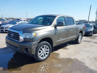 2008 Toyota Tundra LTD with VIN 5TBEV58128S481081, listed as a IAAI auction lot 41863039 with 291,949 mi miles. Bid and sale history available at carsss.com. Image 17.