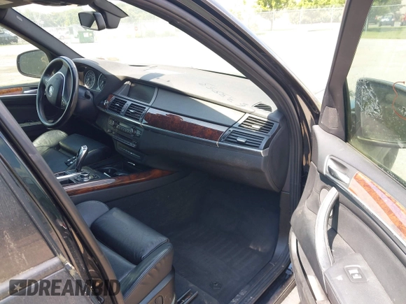 2012 BMW X5 35d z VIN 5UXZW0C51CL665326, wystawiony jako IAAI lot #42633853 z przebiegiem Nie podano mil oraz . Historia ofert i sprzedaży dostępna na DreamBid. Obrazek 5.