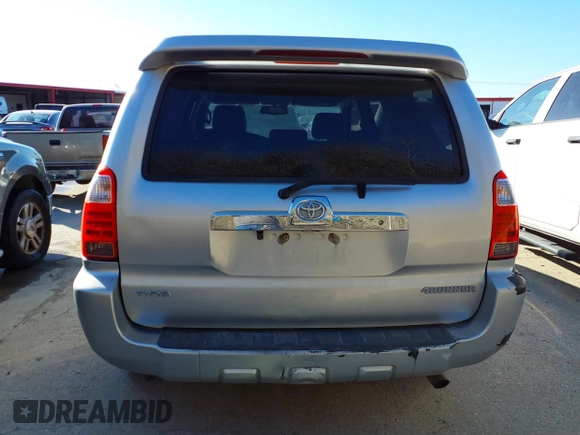 2007 Toyota 4Runner SR5 with VIN JTEZU14R378080220, listed as a IAAI auction lot 41840419 with 204,652 mi miles and . Bid and sale history available at DreamBid. Image 16.