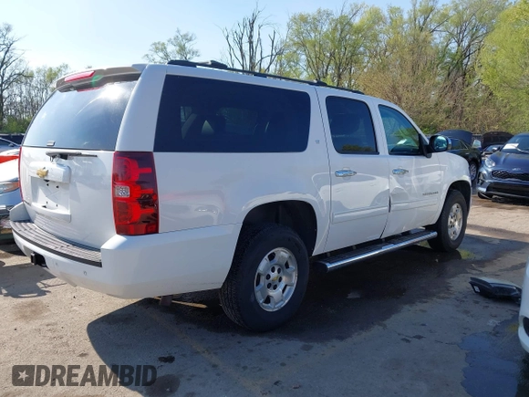 2013 Chevrolet Suburban LT with VIN 1GNSKJE75DR174167, listed as a IAAI auction lot 42005614 with 290,223 mi miles and . Bid and sale history available at DreamBid. Image 4.