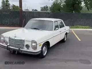 1973 Mercedes-Benz 280 z VIN 11406012019188, wystawiony jako Copart lot #71908125 z przebiegiem 24 637 mil mil oraz Czysty tytuł • Clean title. Historia ofert i sprzedaży dostępna na DreamBid. Obrazek 11.