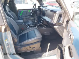 2023 Ford Bronco с VIN 1FMEE5DP0PLC07598, выставлен на аукционе IAAI как лот 41800965 с пробегом 14 392 миль миль и . История ставок и продаж доступна на DreamBid. Изображение 5.