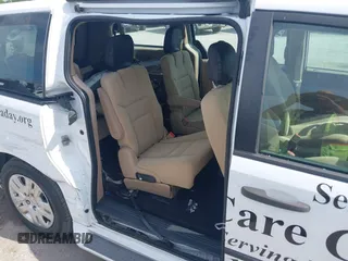 2016 Dodge Grand Caravan SE with VIN 2C4RDGBG0GR258081, listed as a IAAI auction lot 42113822 with 167,287 mi miles and . Bid and sale history available at DreamBid. Image 17.