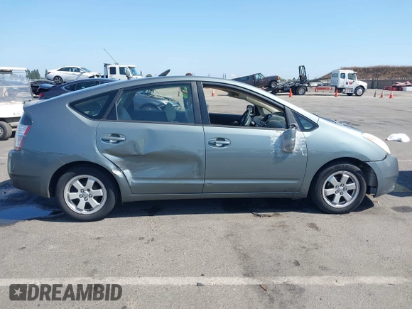 2004 Toyota Prius z VIN JTDKB20U440028214, wystawiony jako IAAI lot #42496772 z przebiegiem 218 863 mil mil oraz . Historia ofert i sprzedaży dostępna na DreamBid. Obrazek 6.