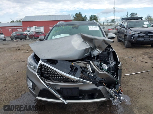 2018 Kia Sorento SX with VIN 5XYPKDA53JG424729, listed as a IAAI auction lot 41914859 with 105,522 mi miles and . Bid and sale history available at carsss.com. Image 12.