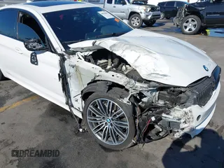 2019 BMW 5 Series 530i с VIN WBAJA5C52KWA57922, выставлен на аукционе IAAI как лот 40896802 с пробегом 60 562 миль миль и . История ставок и продаж доступна на DreamBid. Изображение 6.